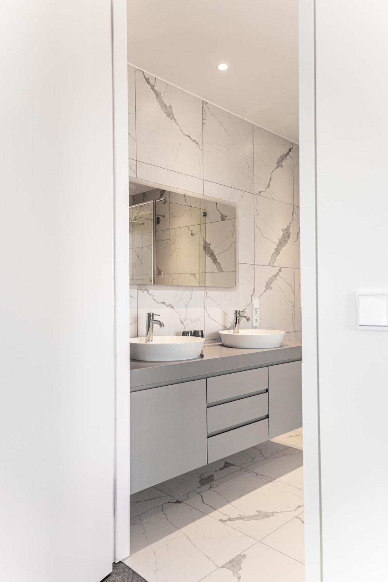 Stuttgarter Tor - Apartments Ройтлинген Номер фото