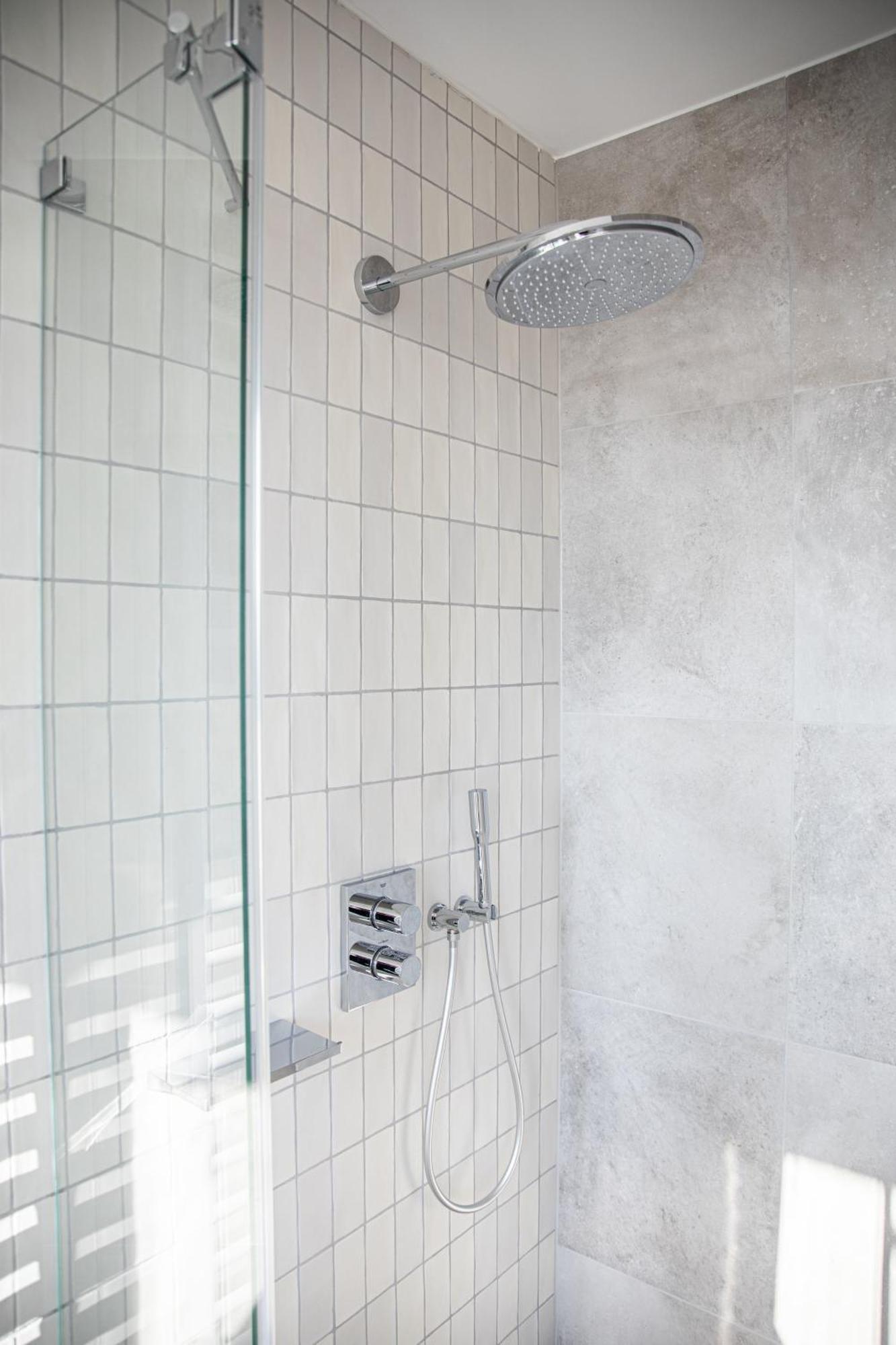 Stuttgarter Tor - Apartments Ройтлинген Номер фото