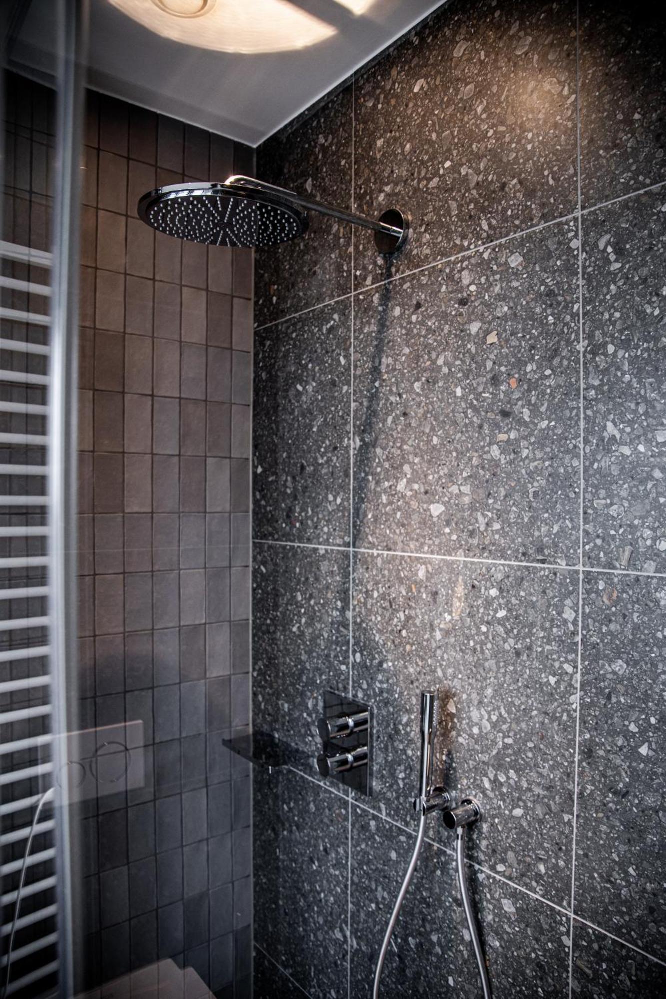 Stuttgarter Tor - Apartments Ройтлинген Номер фото