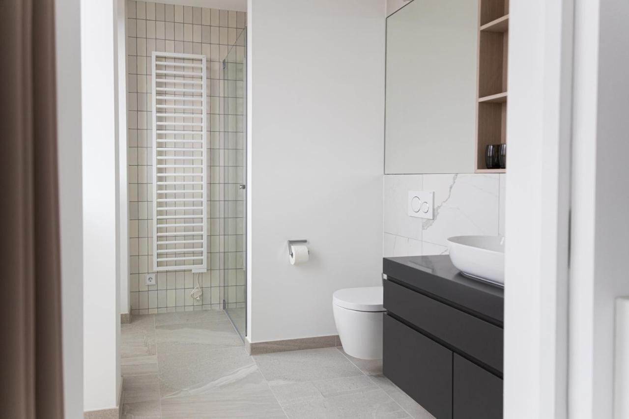 Stuttgarter Tor - Apartments Ройтлинген Экстерьер фото