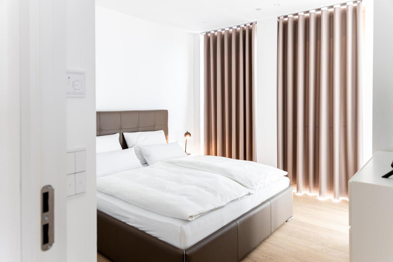 Stuttgarter Tor - Apartments Ройтлинген Экстерьер фото
