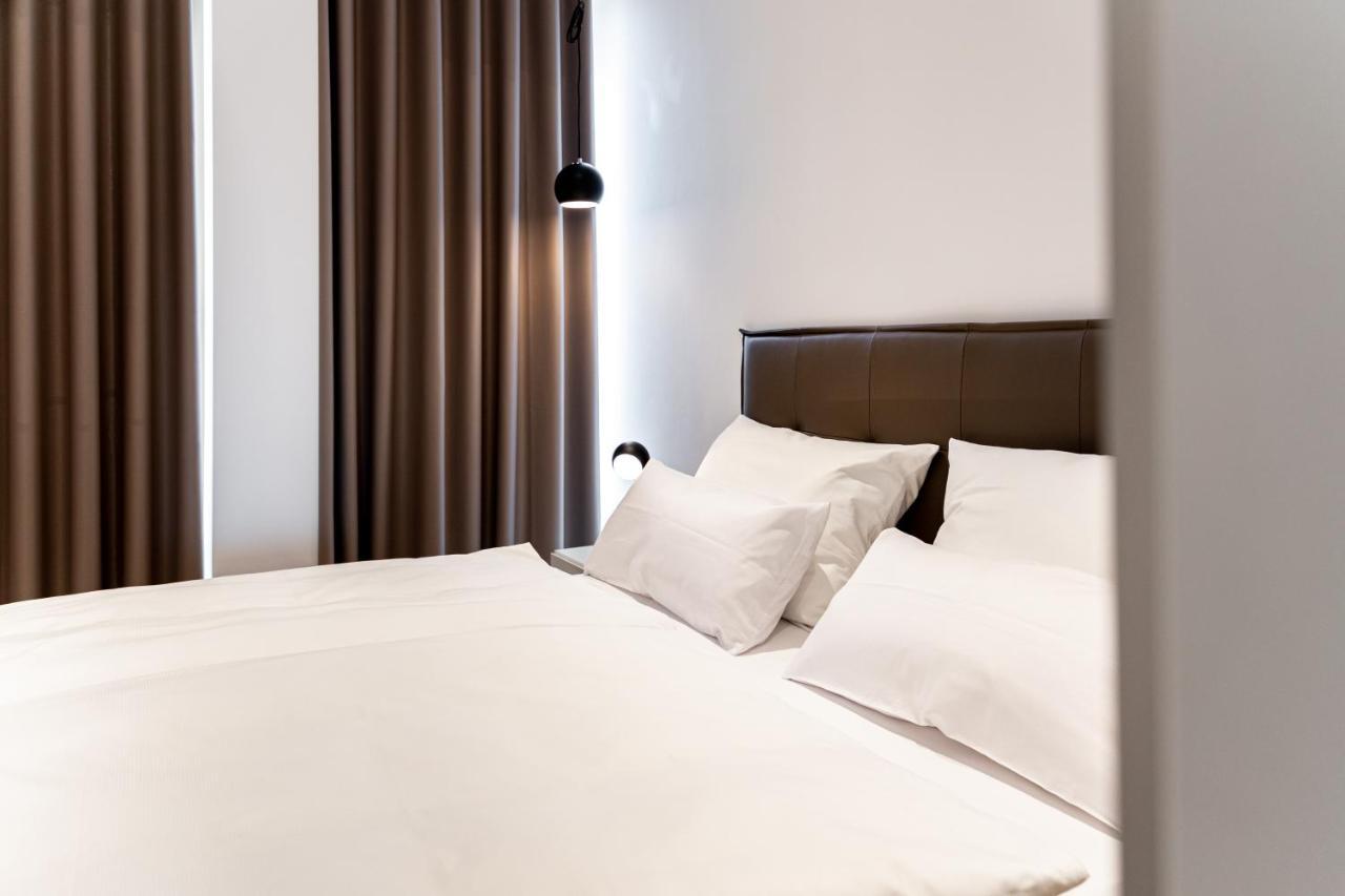 Stuttgarter Tor - Apartments Ройтлинген Экстерьер фото